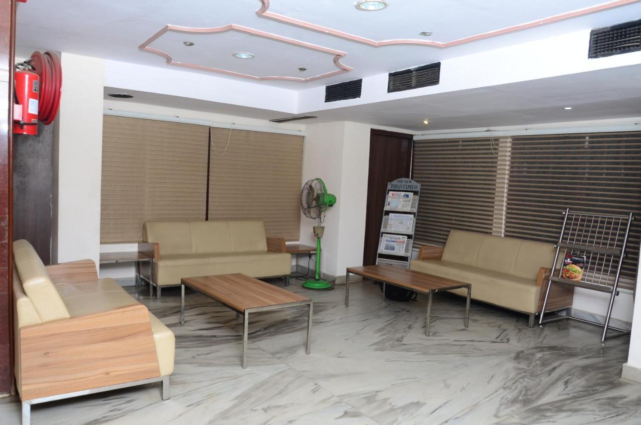 Hotel Jaya Residency Kākināda Zewnętrze zdjęcie