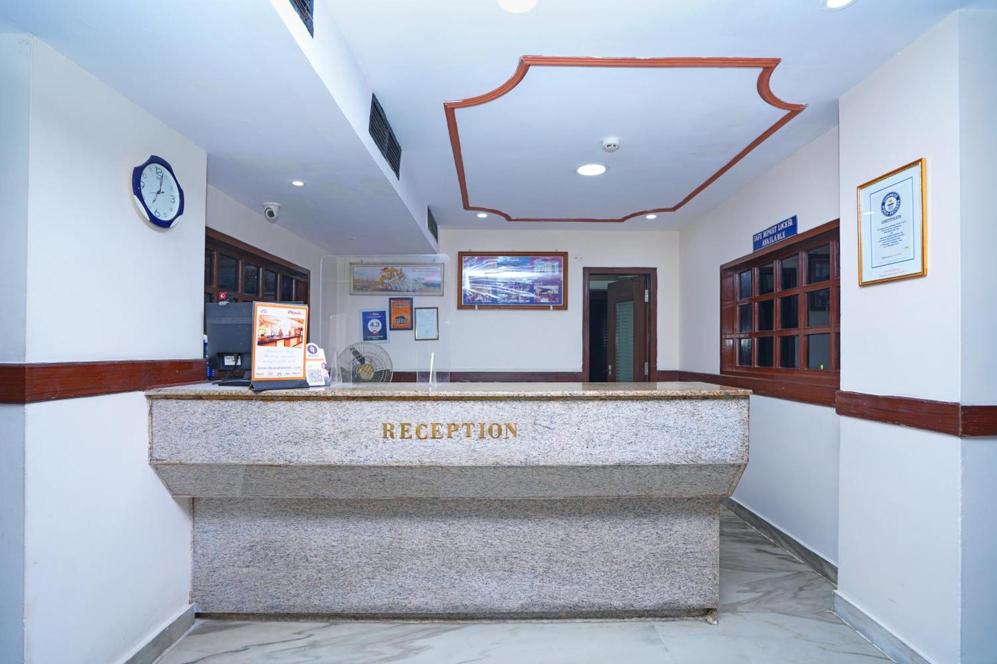 Hotel Jaya Residency Kākināda Zewnętrze zdjęcie