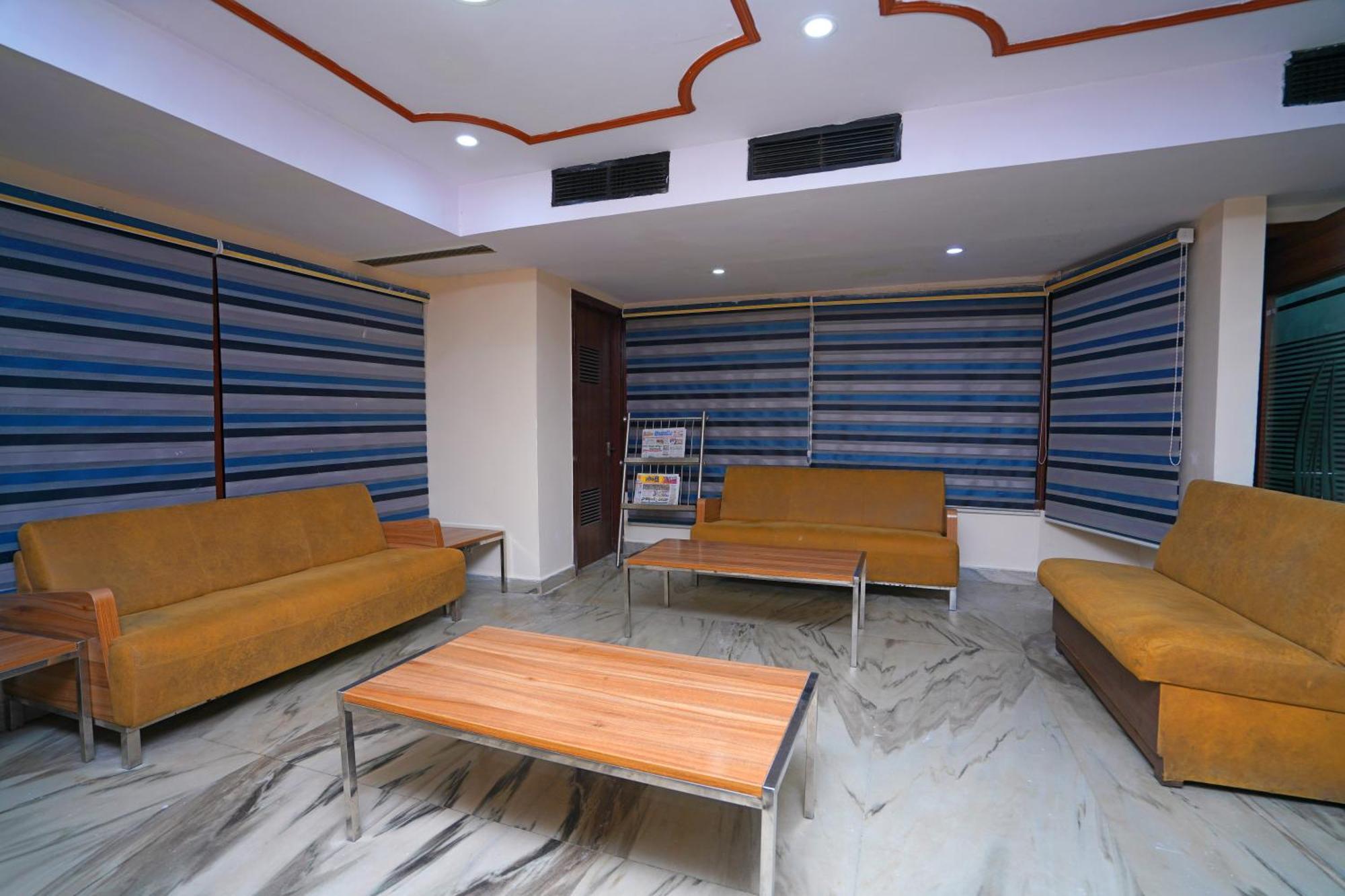 Hotel Jaya Residency Kākināda Zewnętrze zdjęcie